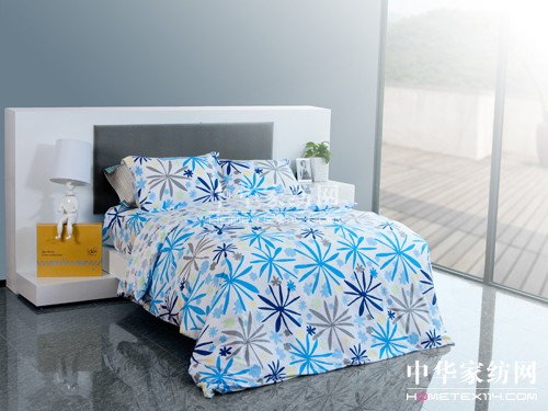 �{���`���l�������С��{ɫ�L����