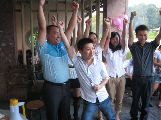 凡語第二期讀書分享會及生日會成功舉辦