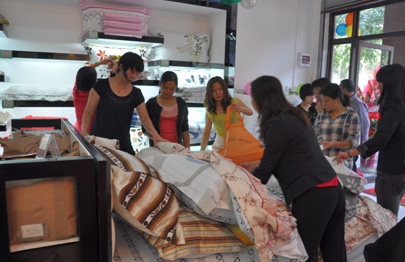 凡語家紡佛山容桂加盟店盛大開業(yè)