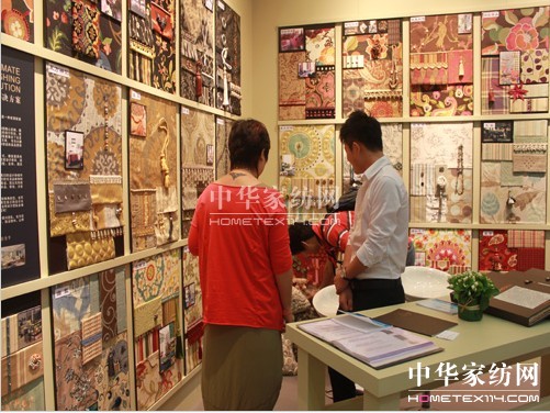 �z�ҡ����{�Ҽ�����ɫ�����Ј�