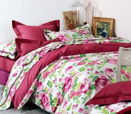 �������¸���ͬ���䴲Ʒ���]