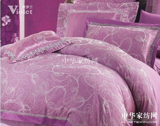 家紡品牌紫羅蘭雅致合情樂開花