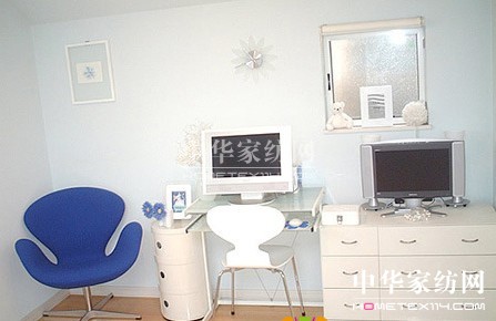 �{�����������мҾӿ��g