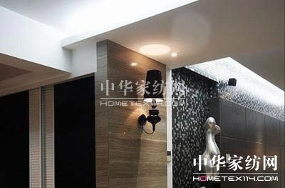 10�f���bС�Y�н���ڰ׵��{���A֮��