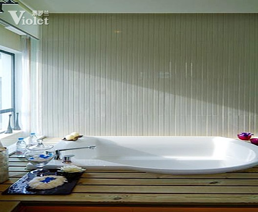 紫羅蘭家紡:優雅浴缸鐘愛一生