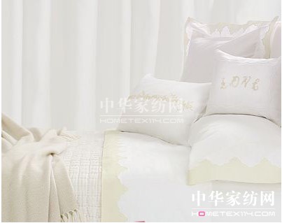 柔美高雅的床品簡潔時尚