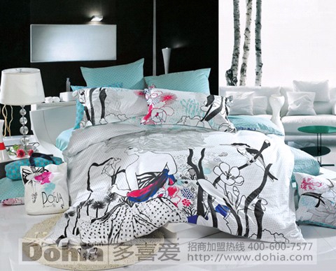 ��ϲ�ۼҼ����ڳ���ǰ��