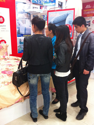 凱盛床品大放價滿額更送iphone4S!