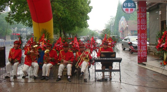 浦江藍(lán)鴿家紡,新形象盛裝開業(yè)