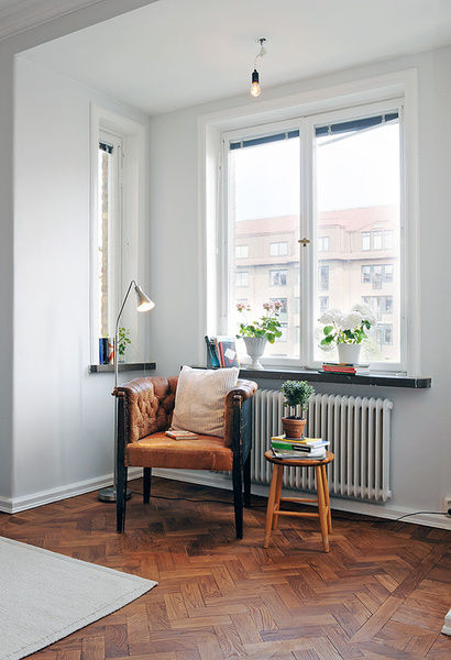 ���չ����ɫ���º�(ji��n)�s�L(f��ng)(��)