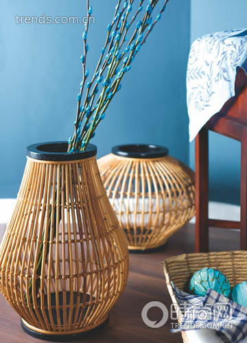 ��ˬ���{ɫ�۞��Շ����b