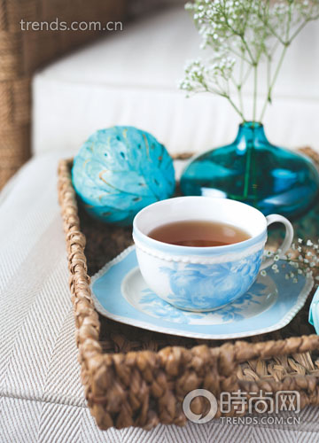 ��ˬ���{(l��n)ɫ�۞��Շ����b