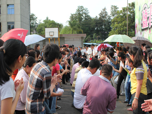 弘揚五四精神展佳麗斯風采