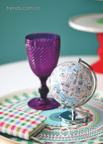 ɫ�ʵĻ�ɫ������r�о���