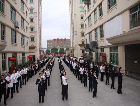 盛宇集團(tuán)“早宣誓”系列文化感化凝聚員工每一天