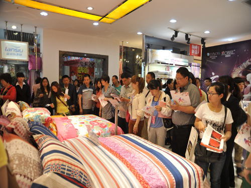 藍絲羽2012秋冬新品訂貨會成功召開