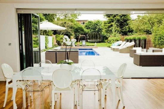 現(xiàn)代風(fēng)格的時(shí)尚潔簡家裝