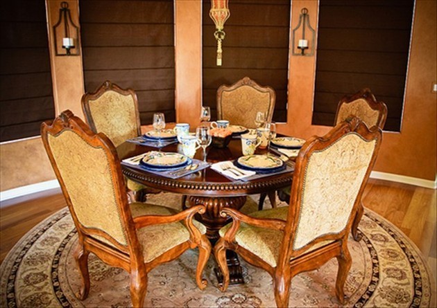 �Wʽ���b��ľ����ʯ�Ҿ߸��F���A�L(��)