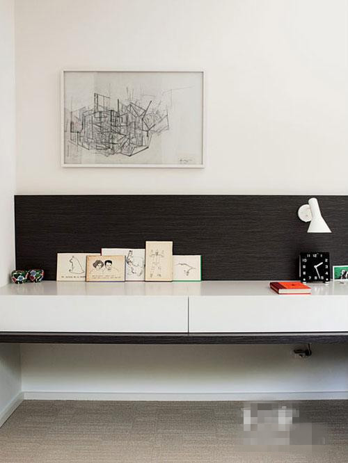 ���c�۵���ײ�F�����s�L��Ԣ