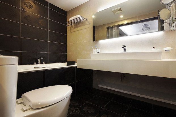 �r�ЏN�l(w��i)8�f���쾫�N�l(w��i)���g(��)