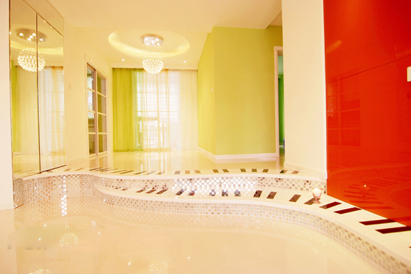 87平多彩小錯層個性琴鍵臺階(1)