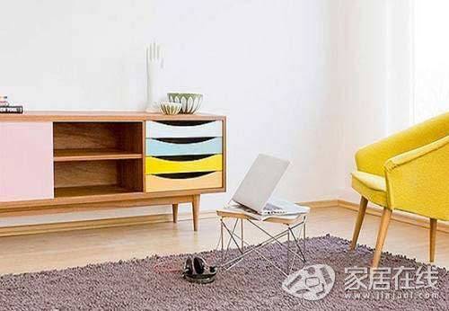 ��ˬ��ˇ�����b�������ɫ�{�Ҿ�