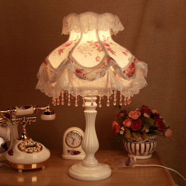 唯美蕾絲臺(tái)燈甜蜜浪漫的童話世界