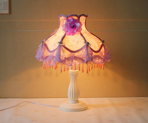 唯美蕾絲臺(tái)燈甜蜜浪漫的童話世界