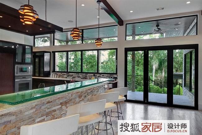 �H����Ȼ������˹�D���e�e��