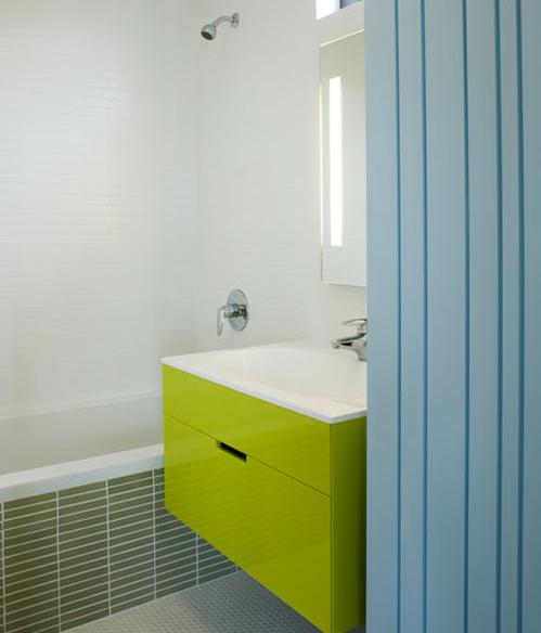 ��ɫ���{ˮ��ζ������֮��