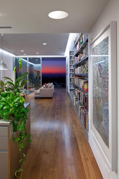 ��ɫ�ЬF(xi��n)���L(f��ng)���լ���p