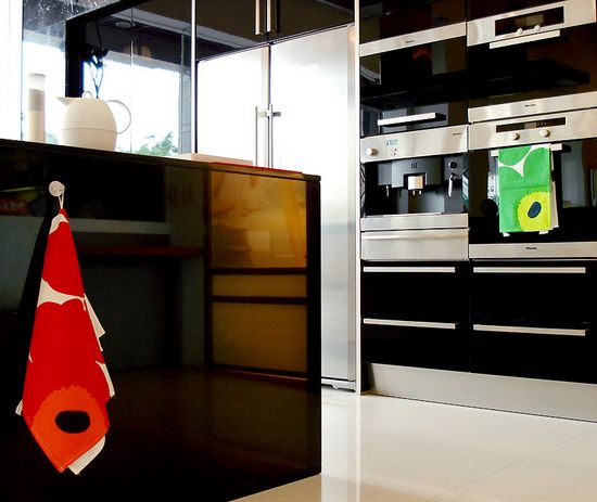 �N���Î���Unikko���ڴ󻨲��ý�