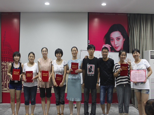 �Pʢ�Ҽ�2012�ﶬ��Ʒ��Ӗ(x��n)��(hu��)�A�M(m��n)�ɹ�