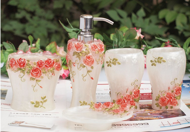 �Ҿ���Ʒ15�����֬�lԡ�׼�