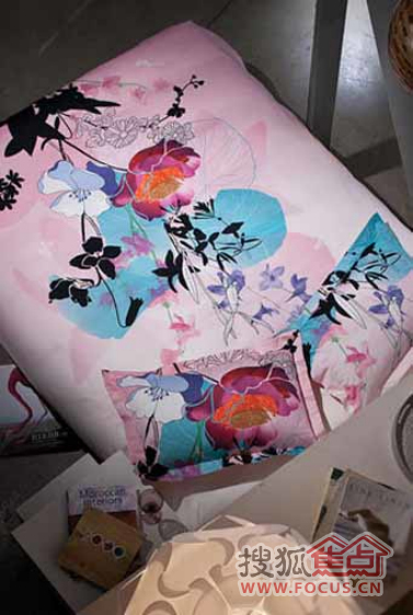 �P�҃�(y��u)��8��Wʽ�L(f��ng)��ˇ��Ʒ