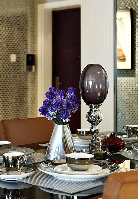 巧用鏡面做裝飾82平時尚大氣2居