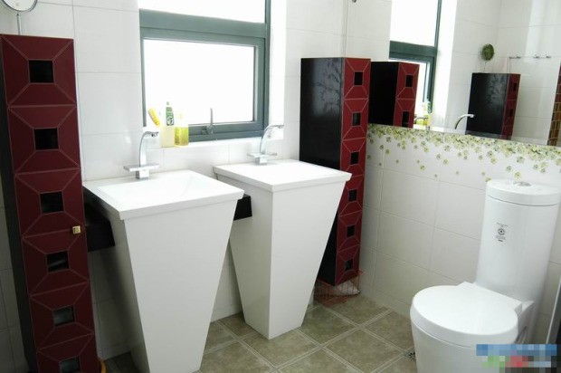 �@�G�{ɫ�L���F�����s���b�˼�