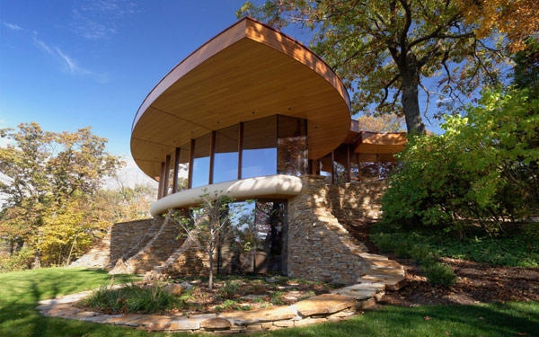 金屬線條的使用奇妙城市大宅賞析