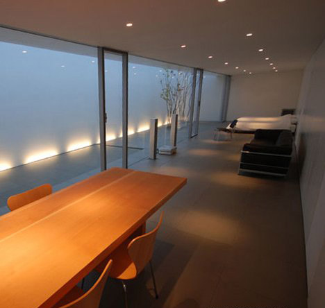 狹長空間日本沖繩縣極簡主義住宅