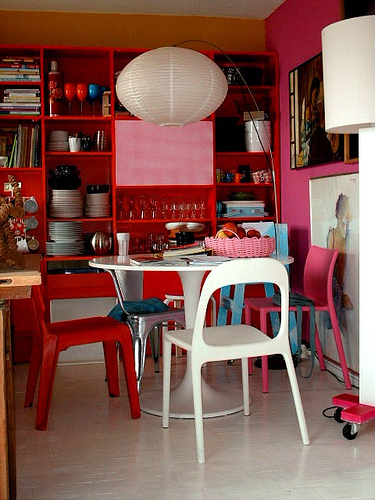 �n���������С�YŮ�Ć���С�C