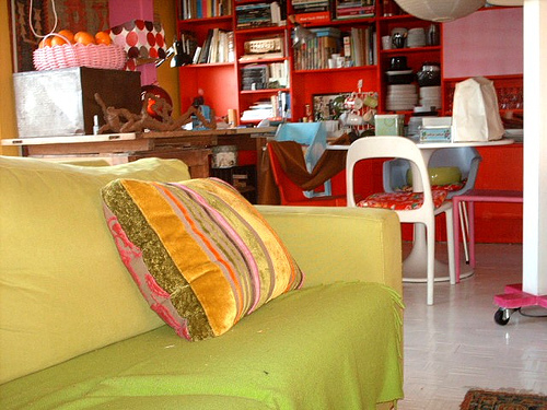 �n���������С�YŮ�Ć���С�C