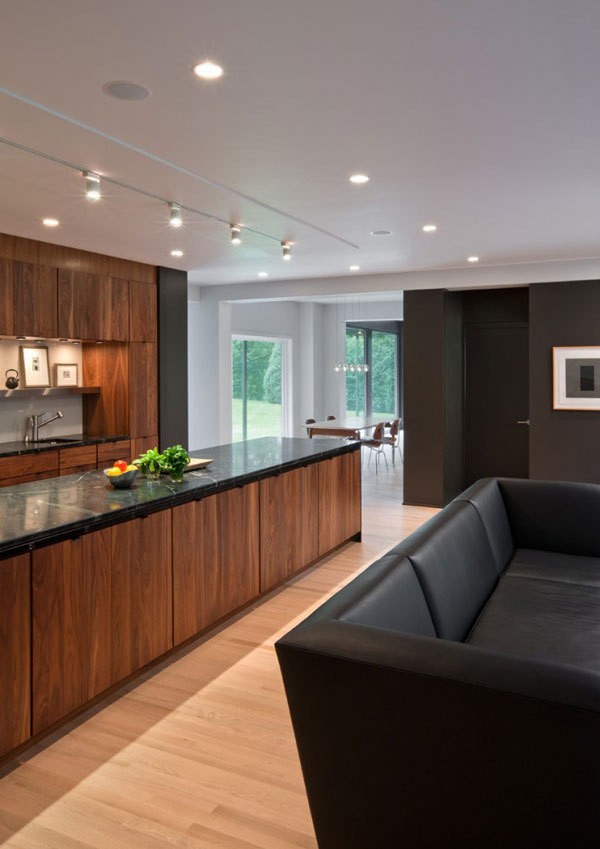 優雅的現代家庭極簡室內裝飾