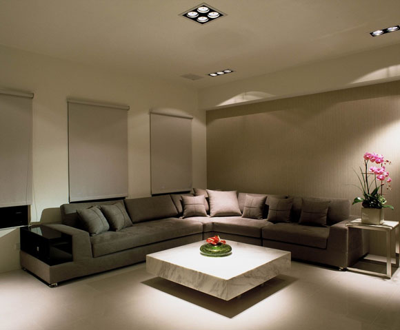 �����g���ռ{�؝�ɫ������ӹ��