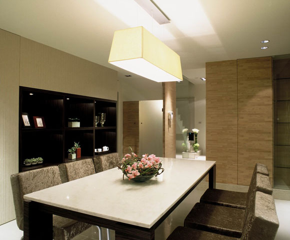 �����g���ռ{�؝�ɫ������ӹ��