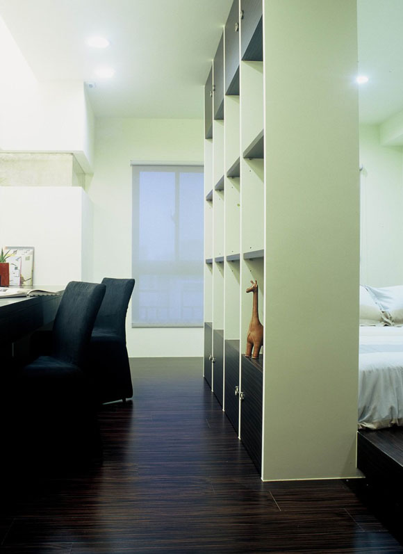 �����g���ռ{�؝�ɫ������ӹ��