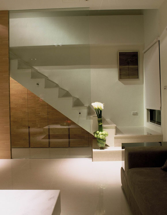 �����g���ռ{�؝�ɫ������ӹ��