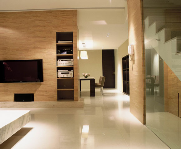 �����g���ռ{�؝�ɫ������ӹ��