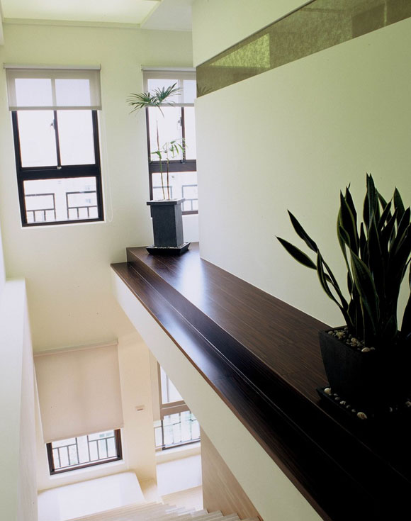 �����g���ռ{�؝�ɫ������ӹ��