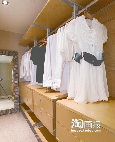 �����A�F����ɫ�L��e��(��)