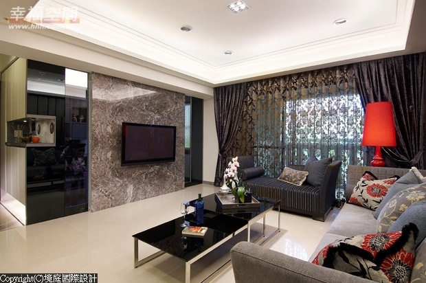 �r(sh��)��V.S���{(di��o)�¶���(hu��)��ʿ�L(f��ng)ò